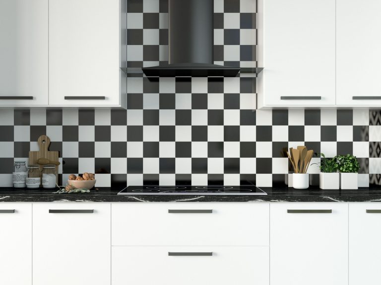 7 Stylish Ideas for Black and White Kitchen Backsplashes